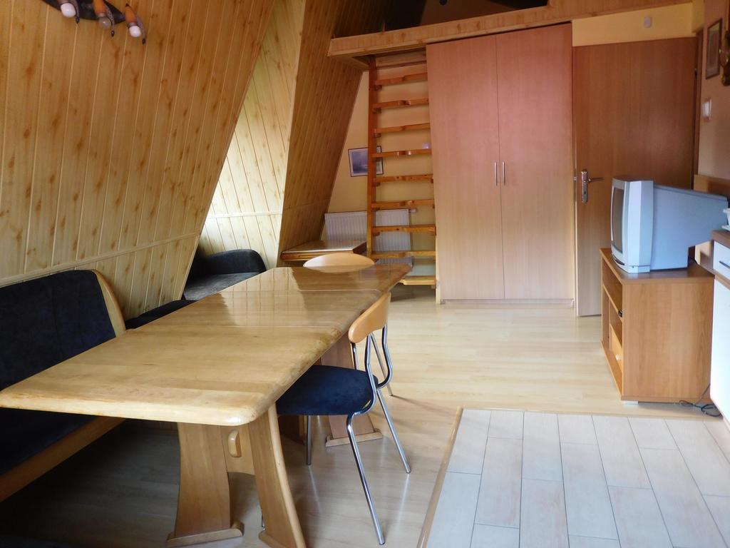 Willa Pod Piorem Щирк Экстерьер фото