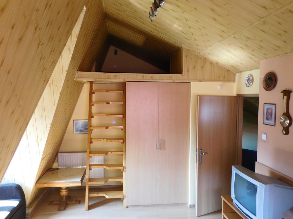 Willa Pod Piorem Щирк Экстерьер фото
