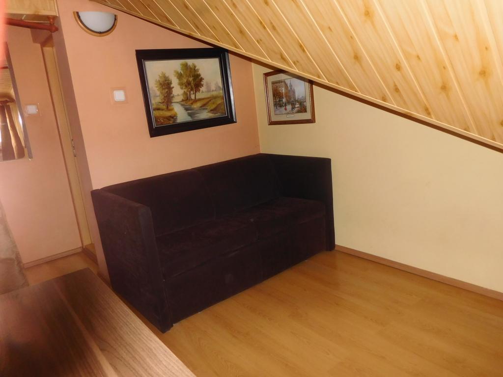 Willa Pod Piorem Щирк Экстерьер фото